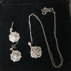 Dainty silver earrings pendant set